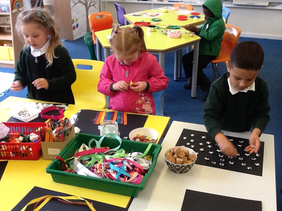 RachelH99530489's tweet photo. We've had a lovely time exploring sensory play with some Reception children today. Check out some of the fantastic things they made! @Broadwoodschool @MrsWBBroadwood https://t.co/I9avmkxygE