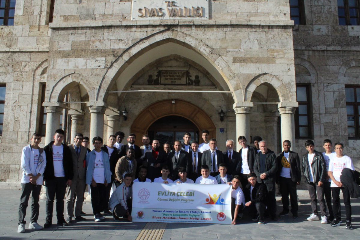 Tavas Anadolu İmam Hatip Lisesi olarak Sivas Valisi Sayın Salih AYHAN’ı ziyaret ettik.
<a href="/valisalihayhan/">Salih AYHAN</a> 
<a href="/yilmaznazif/">Nazif Yılmaz</a>
<a href="/sivasvaliligi/">Sivas Valiliği</a> 
<a href="/meb_dinogretimi/">MEB Din Öğretimi Genel Müdürlüğü</a>
<a href="/mehmetnezirg/">mehmet nezir gül</a>
<a href="/ugur_tecir/">Uğur Tecir</a>
<a href="/dogm_arge/">DÖGM ArGe ve Projeler</a>
#dogmevliyacelebi <a href="/ekicis20/">Süleyman EKİCİ</a> <a href="/ibrahimcollu/">İBRAHİM ÇÖLLÜ</a>