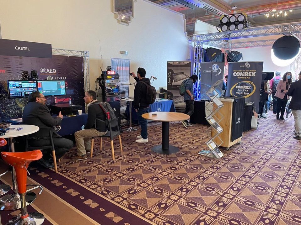CastelBroadcast's tweet photo. Ya estamos esperándolos en @tecomtelchile en Hotel Mandarín Oriental (ex Hyatt). Tenemos en muestra lo mejor en tecnología de las mejores marcas del mercado para el radiodifusor de hoy #Castel #Tecomtel #Broadcast https://t.co/ud1QiZRTKI