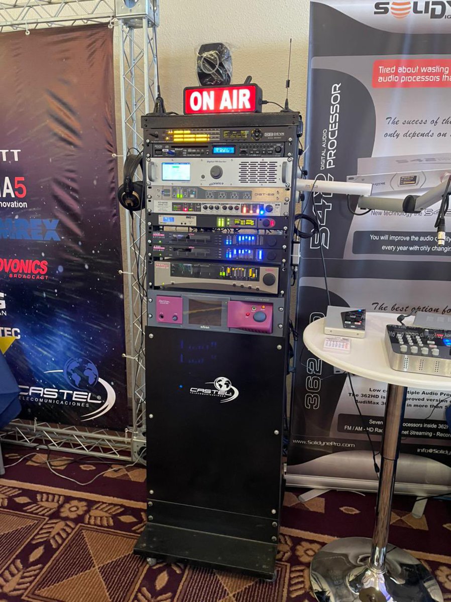 CastelBroadcast's tweet photo. Ya estamos esperándolos en @tecomtelchile en Hotel Mandarín Oriental (ex Hyatt). Tenemos en muestra lo mejor en tecnología de las mejores marcas del mercado para el radiodifusor de hoy #Castel #Tecomtel #Broadcast https://t.co/ud1QiZRTKI