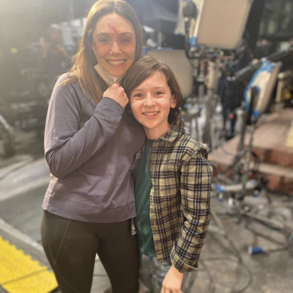 MAMA LIZZIE AND HER BOYS 🥹 #ScarletWitch