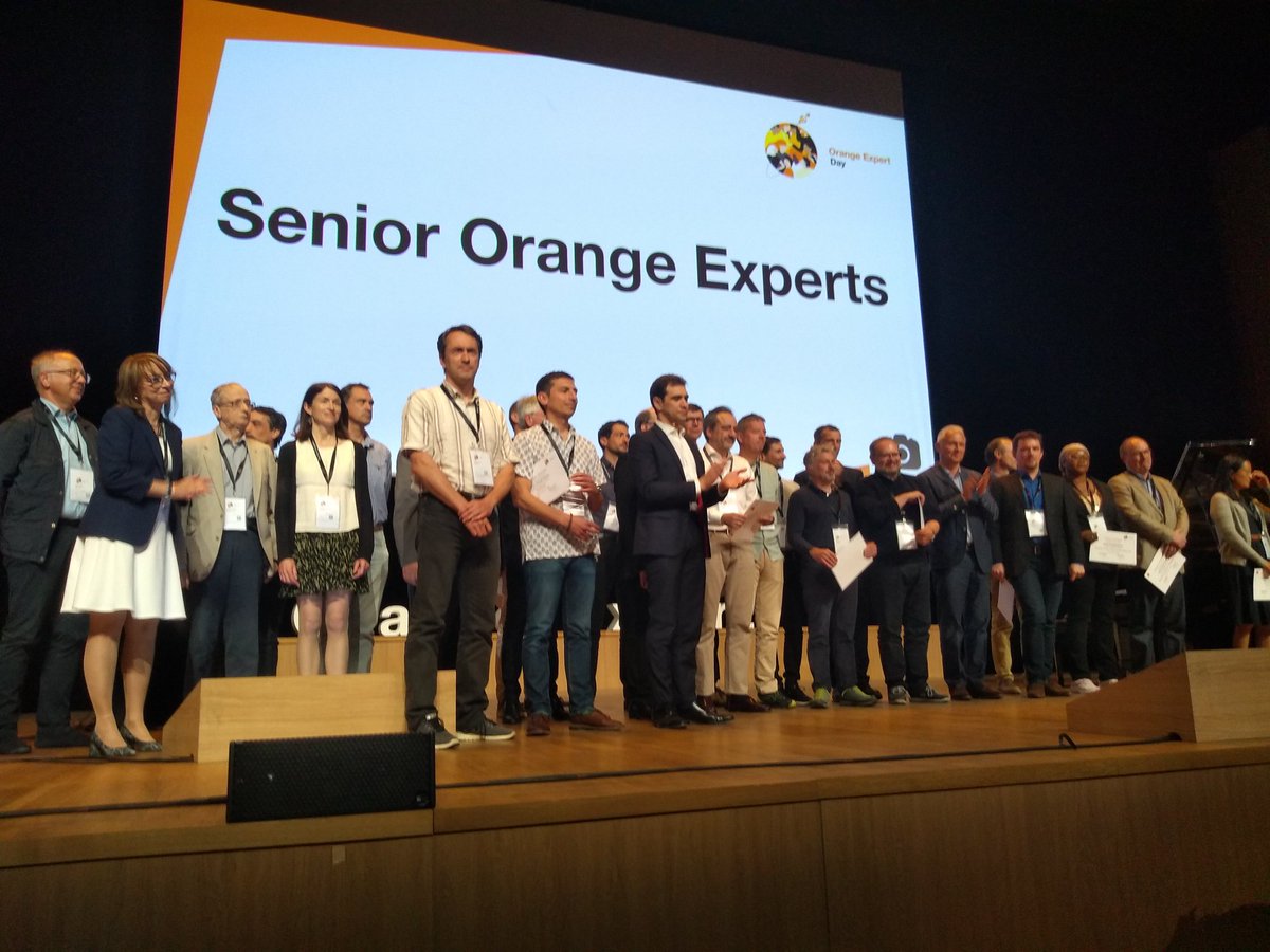 Une nouvelle promotion d'Orange experts senior, dont 3 Software #oesw #oeday