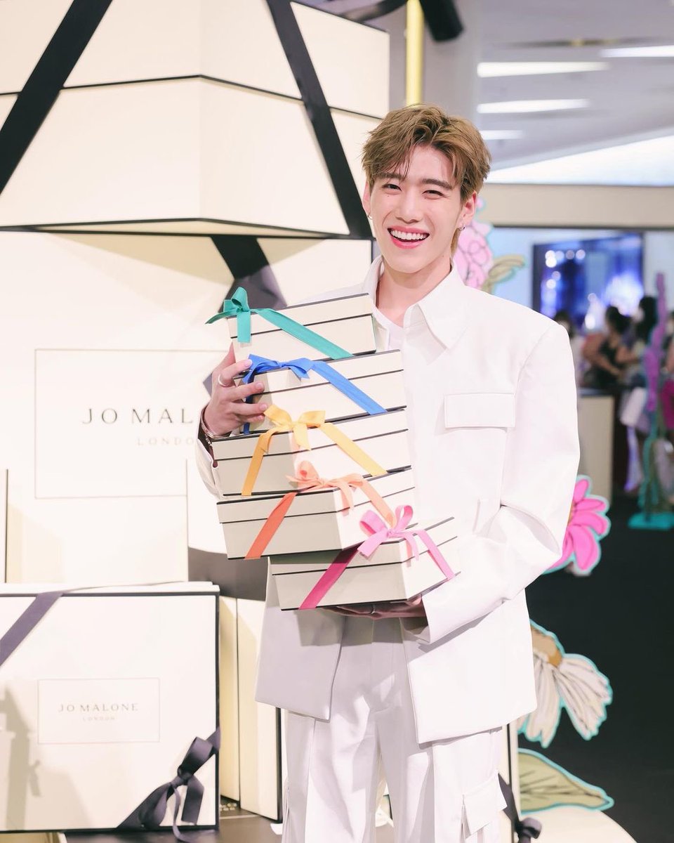 ppkrittlatino's tweet photo. 🌤️PP ♥️ Jo Malone London 

©pp.kritt

✨No olvides de darle me gusta y dejar un comentario 👇

🔗https://t.co/fA1Km4xmzb

@ppkritt #ppkritt
#JoMaloneLondonTH
#PerfectPresent #JoBots
#JoBotsJoMalonexPP https://t.co/ejeBrjN9kE