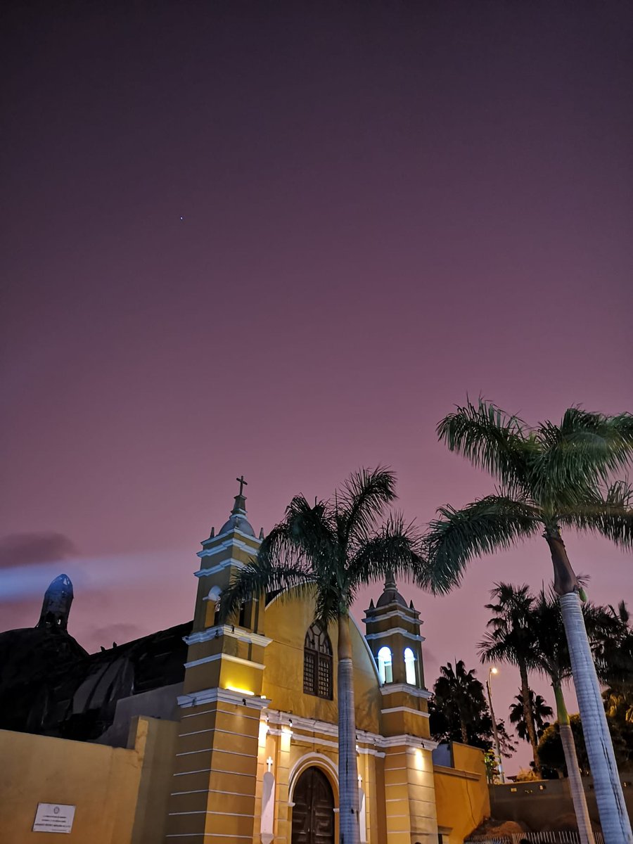 Great to be back in Peru with <a href="/SRangecroft/">Sally Rangecroft</a> on our final trip for the <a href="/sigmaperu/">SIGMA: Peru</a> project. We had a fun day soaking up the sights in Lima yesterday, and today we're on our way to Huaraz and the Andes! 🇵🇪🍸