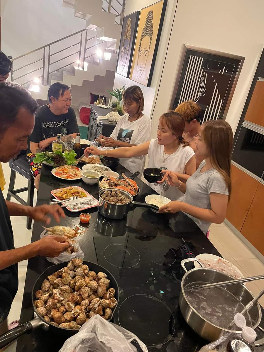 forvernp1's tweet photo. เขาไม่ได้เเค่ฝันไปวันๆนะ เเต่เขาให้มันเกิดขึ้นได้จริงๆ
จากความฝันว่าอยากยกครอบครัว​ไปเที่ยวทะเล วันนี้ทำได้เเล้วนะธนดลคนโก้ มีความสุข​มาก​ๆ​นะ​💛
#นุ๊กปาย #นุ๊กธนดล https://t.co/rhAIXAIK3N