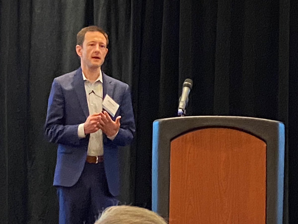 JaredatKLAS's tweet photo. Dr. Alex Tobin kicking off the ⁦@KLASresearch⁩ Enterprise Imaging Summit discussing sensitive images, their definition, proper use and challenges in appropriate management. Great kickoff to our discussions today. Thanks, Dr Tobin! https://t.co/0qB9mUS6fq