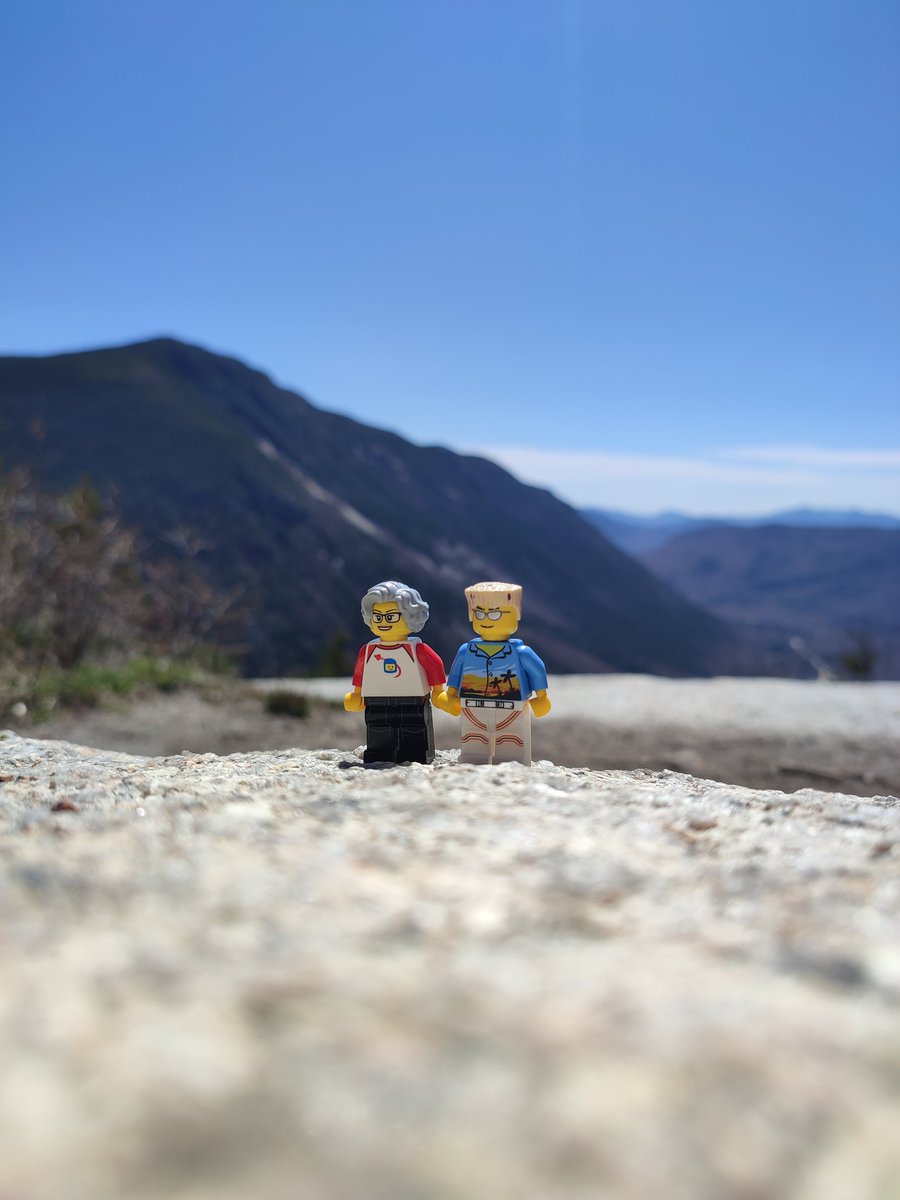 floodqueenGB's tweet photo. #Lego Caz &amp; Kath went for a wander up Mt Willard in the White Mountains of New Hampshire.... Good views for Lego Selfies! https://t.co/UiKEcsD6Bt