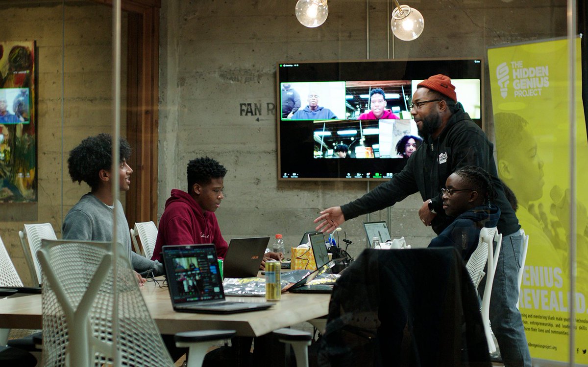 intelnews's tweet photo. Intel is joining @AutoDesk to help the @HiddenGeniusPro change the course of underrepresentation in the technology industry. 

Learn how: https://t.co/SSe2DKvjZ6 #IntelON https://t.co/CiSgU2F3uD