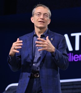 intel's tweet image. Technology thought leaders are gathering at Intel Vision to talk about exciting news, launches and innovative business solutions. Hope you're tuning in! 🧠👀 #IntelON intel.ly/3vWA9zb