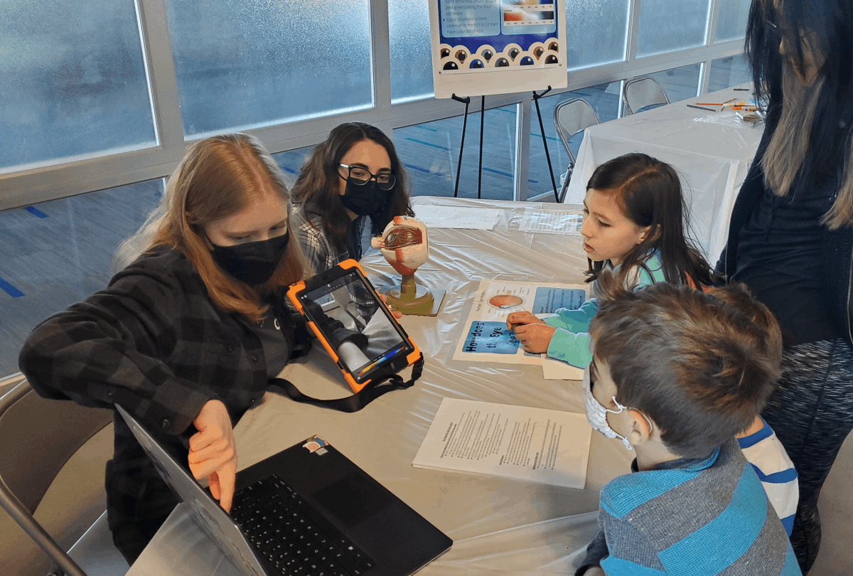 VIPatGaTech's tweet photo. For the 2022 @ATLSciFest, the STEMComm VIP team created an event called MindCraft about the science and math of crafting. Activities included origami, crocheting, hyperbolic planes, flower pressing, the chemistry of paints, lava lamps, and more! #VIPTeams #TeamShoutOutTuesday https://t.co/Fs6AMNfv3Q