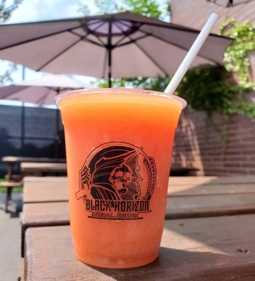 BlackHorizonBrw's tweet photo. It's Tuesday. The patio is open and the slushy machine is out early for the weather this week STARTING TODAY we will be rocking Stealing Sunshine AND Dune Shaper (Golden ale w/blueberries) beer slushies all week  #canrelease #chicagocraftbeer #bhbcbeer  #beerslushies https://t.co/tjEqFUtvZe