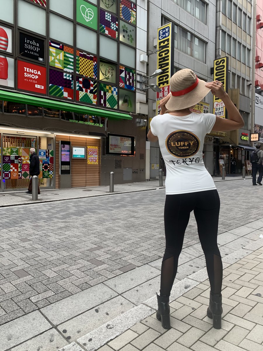 MeilaniLand's tweet photo. おはよう!! Tokyo loves #LUFFYTOKEN!!! In the land of anime! #akihabara All the way up! #LUFFYCREW https://t.co/D0rUJ2OzgC