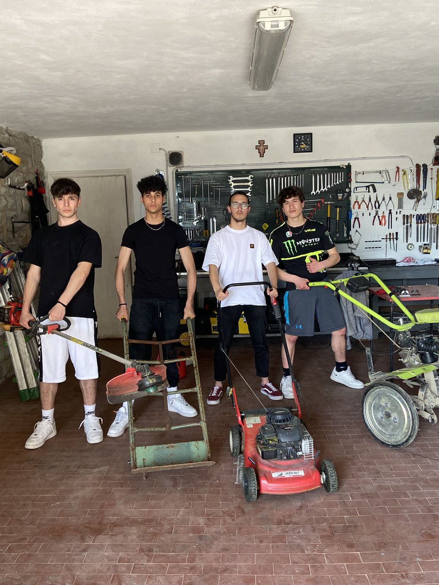 Niks_9's tweet photo. @youngoxi @erthatzzzzz @gijen_ooo 
quando vai in discoteca e incontri quella puttana di tua madre🧑‍🦽 https://t.co/sFpM8axOOR