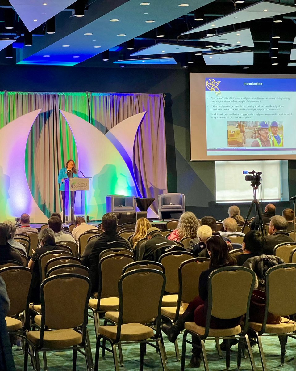 NuMining's tweet photo. Great talk by our keynote speaker, Dawn Madahbee Leach, Chair of the National Indigenous Economic Development Board discussing Nunavut’s Role in the Economic Recovery. #NuMS2022 https://t.co/duELmzNzks