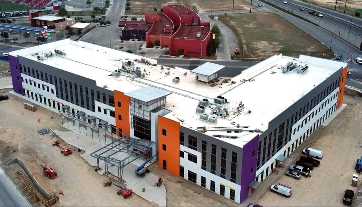 MetroBuilt's tweet photo. A wonderful birds-eye view of the new Multi-Assistance Center at Morgan’s Wonderland. A prime example of METRO’s quality and consistency. #TheMAC #BuildingSomethingBetter #METROBuilt #MorgansWonderland #SAConstruction https://t.co/z19hPmLlW4