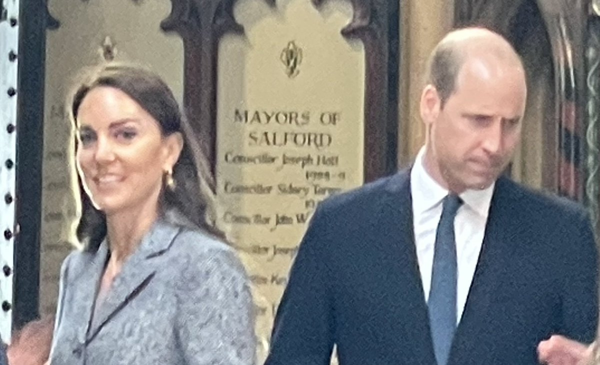 RevByrne's tweet photo. Very moving to be at the Glade of Light service today with my twin daughters 5 years on from the MEN arena attack. And to be joined by @KensingtonRoyal was just wonderful. Prince William spoke from the heart. #22angels #menarena #manchesterbombing https://t.co/8kLevV3AQY