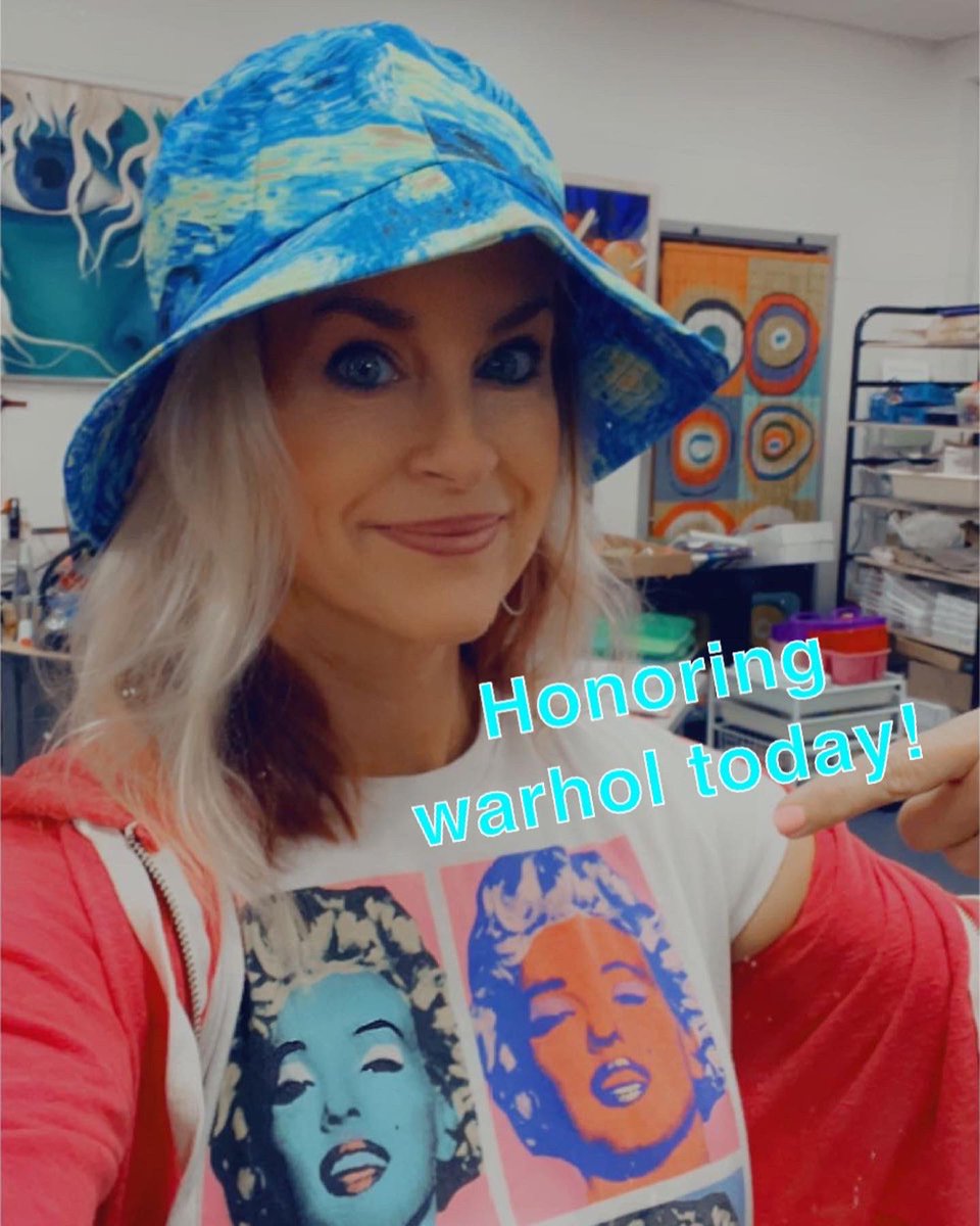 SouthLakesART's tweet photo. Shatters Auction Record for an American Artist! ❤️ Warhol’s silk screens #andywarhol #warholsmarilyn #americanartist #artteachersofinstagram #artteachers #elementaryartteacherlife @SouthLakesEl1 https://t.co/fLlPhpwVO6