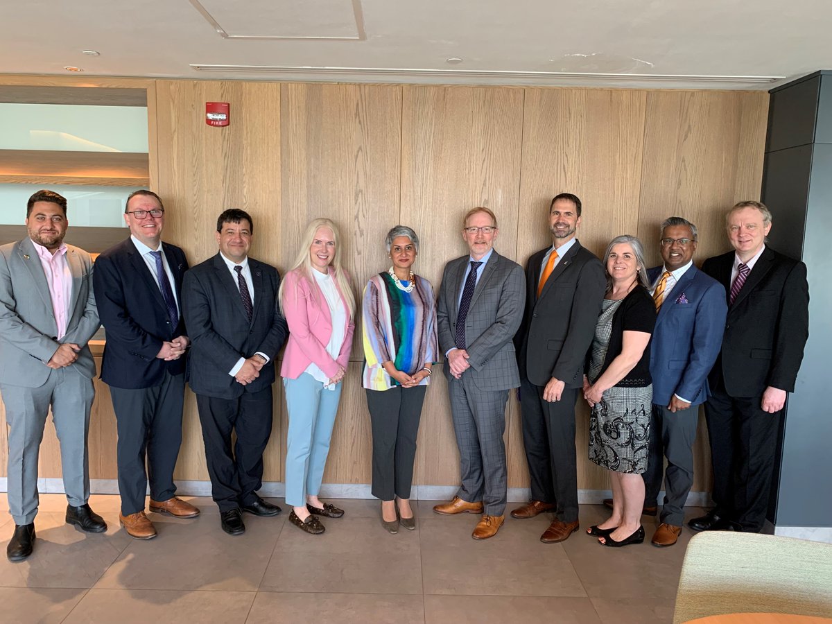 uOttawaIGHOMed's tweet photo. Thank you to 🇨🇦 Ambassador to🇰🇼@AliyaMawani and the team at @CanadaKuwait for a great meeting with the uOttawa Faculty of Medicine in Kuwait City today!
Merci Madame l'Ambassadrice et à l'équipe @CanadaKoweit pour cette rencontre!
@uOttawaMed
#chefdefile
#leadinginnovation https://t.co/Fj0cBaLHw7
