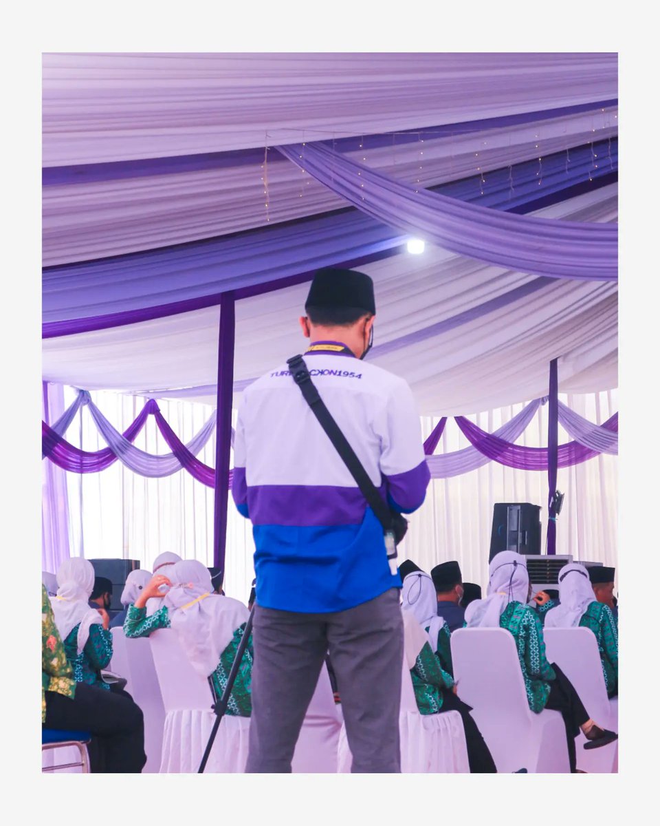 iqbalibun's tweet photo. Ketika orang² senantiasa ingin menyamai standarmu, itu sebuah petanda bhwa tugasmu kini adlh membuat standar baru.
Tenang, ramah, dan berbahagialah.
--
Doc: saat jadi Sie. Hiwat Hiwut (Acara) Konferwil @pwipnujawatimur
#Penasadewa #Serialewa #Cengkerama #MasDek #turnbackon1954 https://t.co/8NRlORmq8f