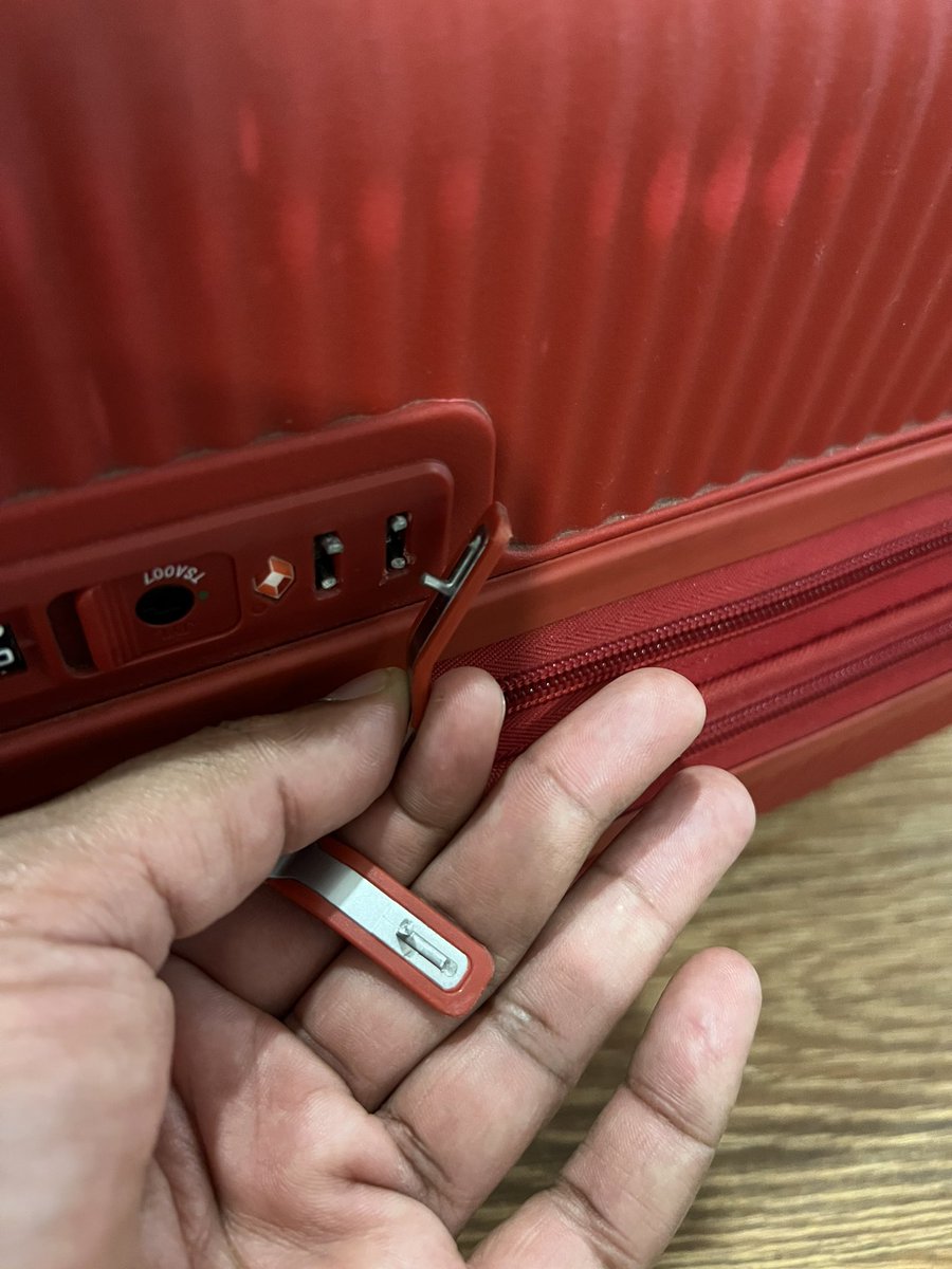 drmeshramortho's tweet photo. @IndiGo6E check in bag lock broken in Dubai to Mumbai flight 6E64 on 1st May… please take appropriate action https://t.co/2m7FPSrJEn