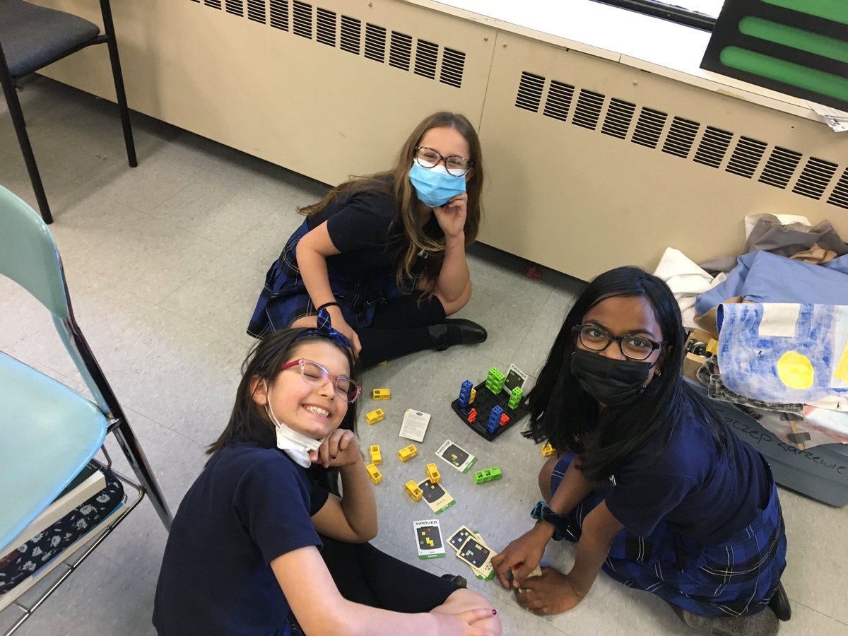 MsPrillo's tweet photo. Lots of Logic going on! @hnmcs @HNMCSStudentGov @ https://t.co/F1ujGLByu1