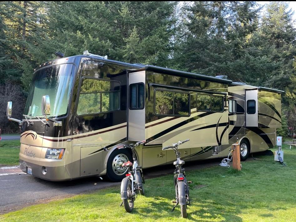 PugetSoundATTF's tweet photo. Motorhome stolen from Pierce County on 5/9, possibly spotted in West Seattle area of King County later that day. If you have info about this theft please contact us ASAP. 2008 Allegro Phaeton - PCSD #2212900645
#psatt #autotheft #kingcounty #piercecounty #stolen https://t.co/RFUKLST8S5