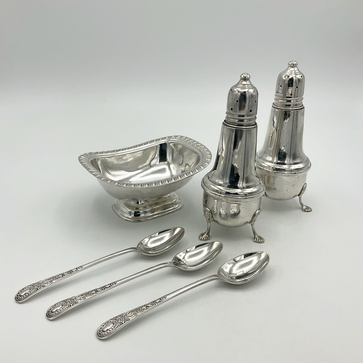 BeechesVintage's tweet photo. A selection of Sterling and Silver Plate Tableware items added in the last few days. It includes a lovely matching pair of Garden Silversmiths Salt & Pepper Shakers #vintage #antique #americansilver #silver #silvertableware #beechesvintage https://t.co/AO7xpQyFRl