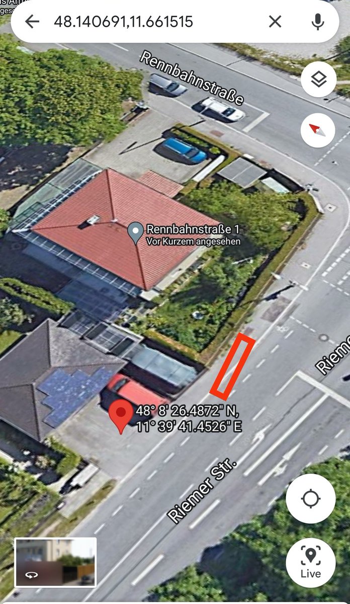 AnjaMuc_WtFMIV's tweet photo. Sitze gerade im Warteraum der #PI22 der #PolizeiMuenchen & versuche eine #Gefährdung durch einen #Falschparker auf dem Radschutzstreifen Riemerstr./Rennbahnstraße gleich nach der Kreuzung anzuzeigen. Der Transporter stand behindernd auf dem Radschutzstreifen, ausweichen... https://t.co/pOUmnbHclT
