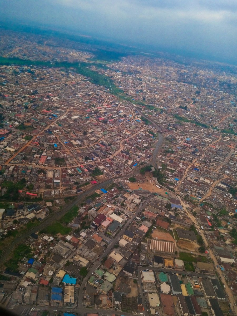 Toysticks's tweet photo. And below is the beautiful city of Lagos.. You can notice the difference๐๐๐๐
#photographylovers #landscapephotography #Lagos #mightoyvisuals https://t.co/xAzJwZB6eT
