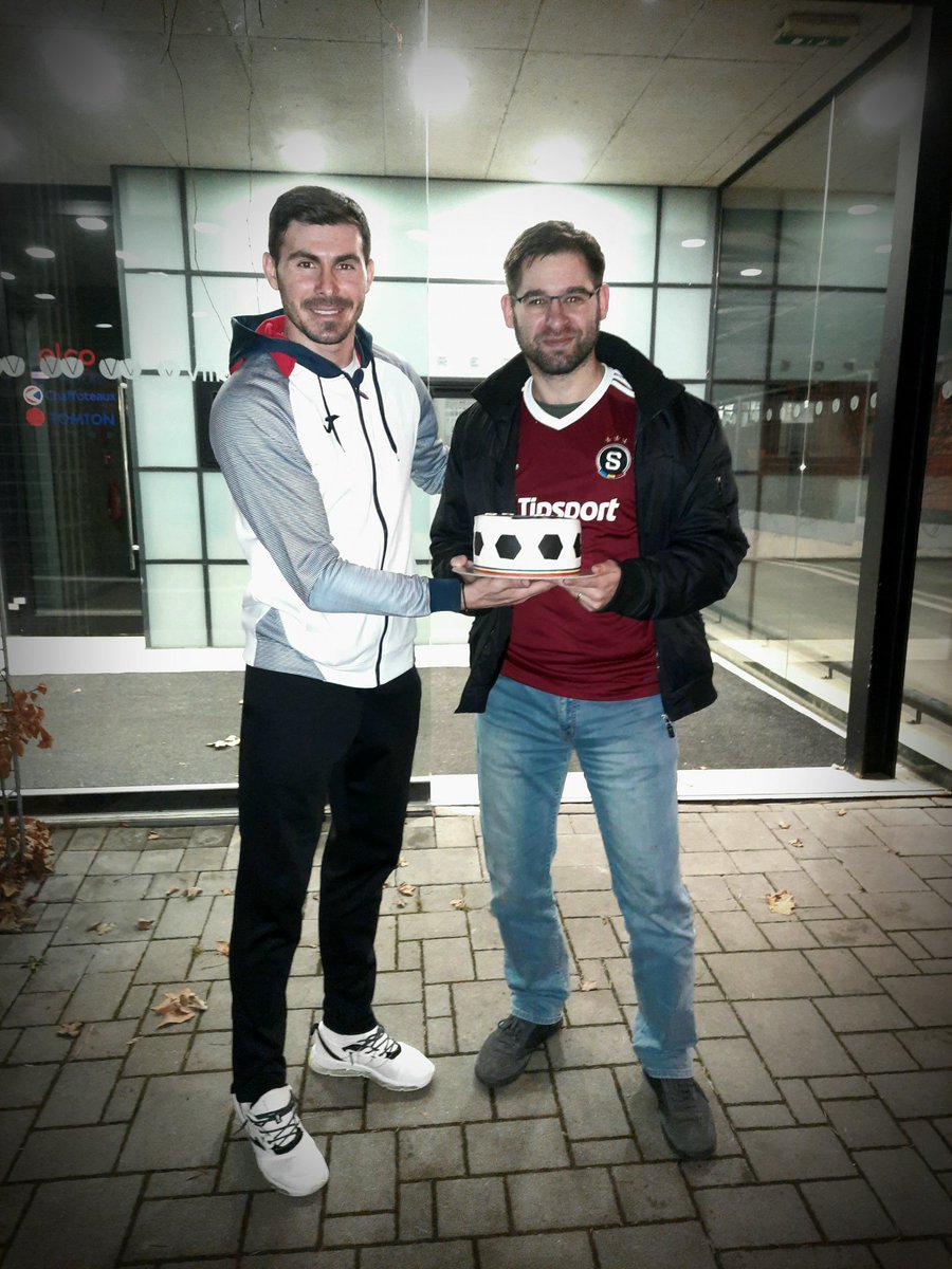 annahurnik's tweet photo. Konec Pavla Vrby a spol. => Nita šance do brány? ⚽👌🏼 #acsparta #florinnita
#stillnumberone #spartapraha #spartaforever # https://t.co/WUcWSC4nal