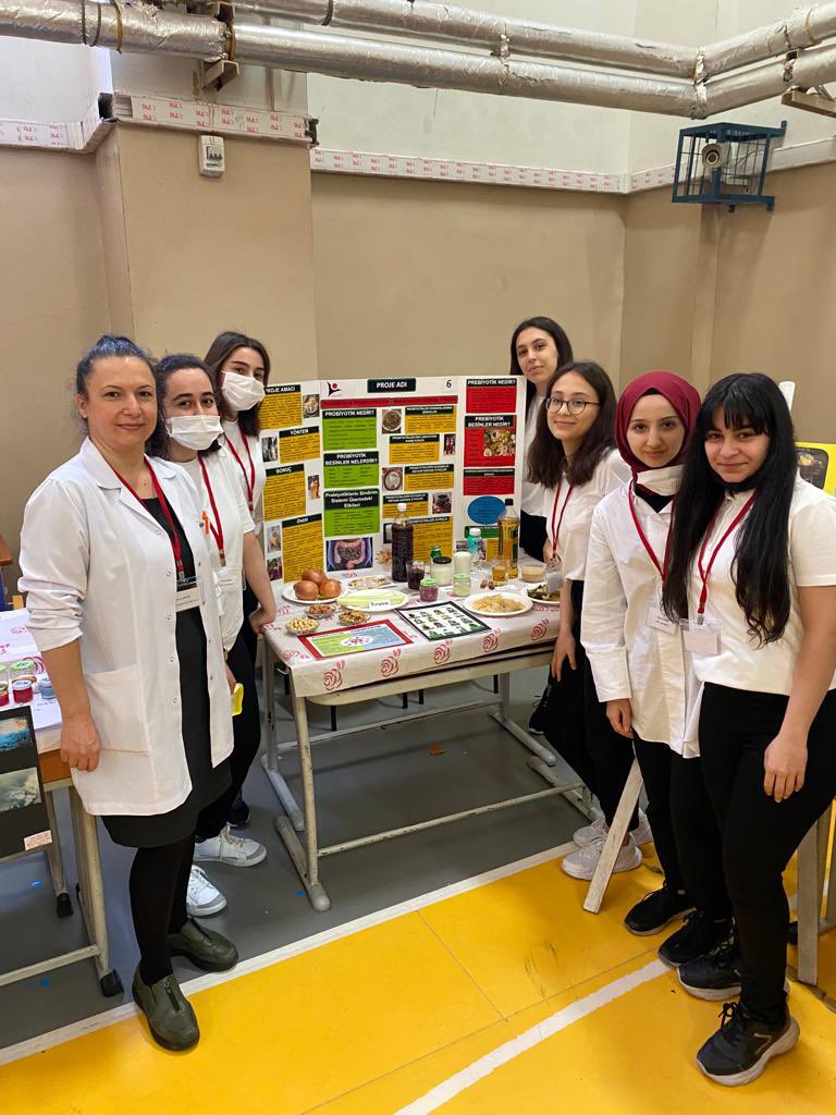 sislimem's tweet photo. Şişli Hamidiye Etfal MTAL TÜBİTAK 4006 Bilim Fuarı açılış törenine Şube Müdürümüz Sn. Soner Polat, idareci, öğretmen ve öğrencilerimiz katıldılar. Serginin hazırlanmasında emeği geçen herkese teşekkür ederiz. 

@tcmeb 
@istanbulilmem 
@sevgiyucell 
@sonerpolat36 https://t.co/kAkLapUXIK