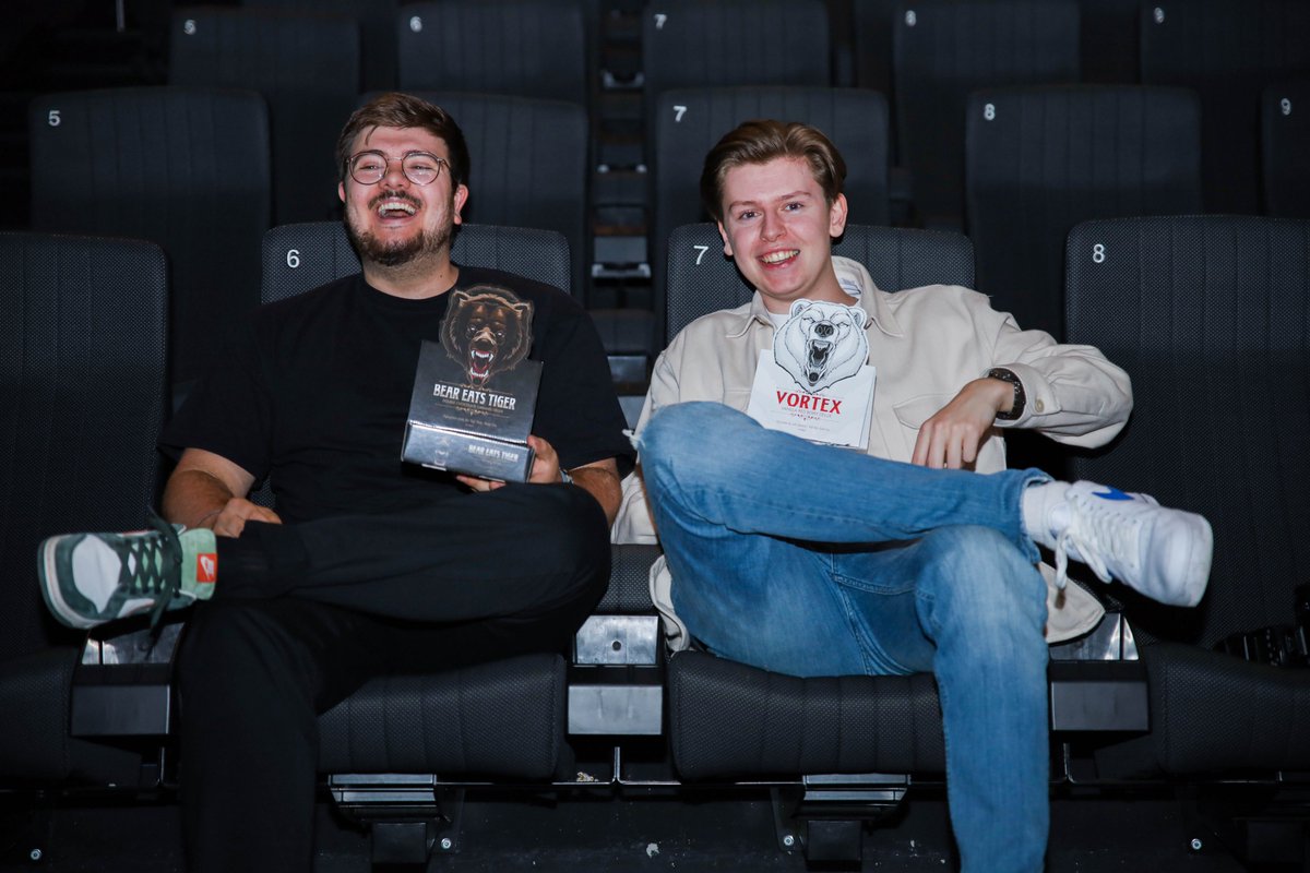 Don't mind us, just me and <a href="/XanderThijs1/">XNDR_RL</a> doing some free promo for <a href="/BearEatsTiger/">Bear Eats Tiger</a> at the <a href="/StudentLeagueBE/">Belgian Student League</a> Finals in Antwerp

SO <a href="/FotoFeyen/">FotoFeyen</a> for the pictures!