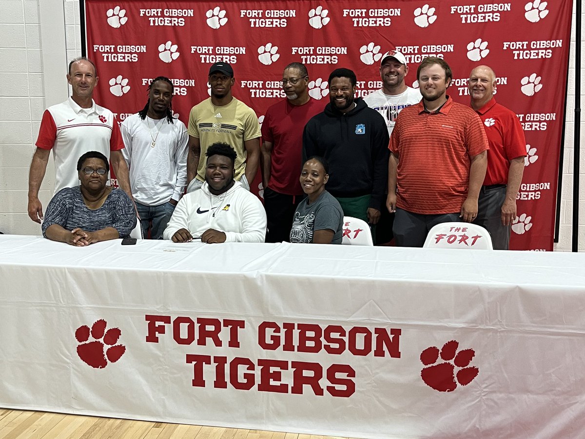 FG_TigerFB's tweet photo. Congratulations @Mdjj_15 on signing to further your academic and football career at @TxWesFootball #MikeMike https://t.co/RsqvvzfuB3