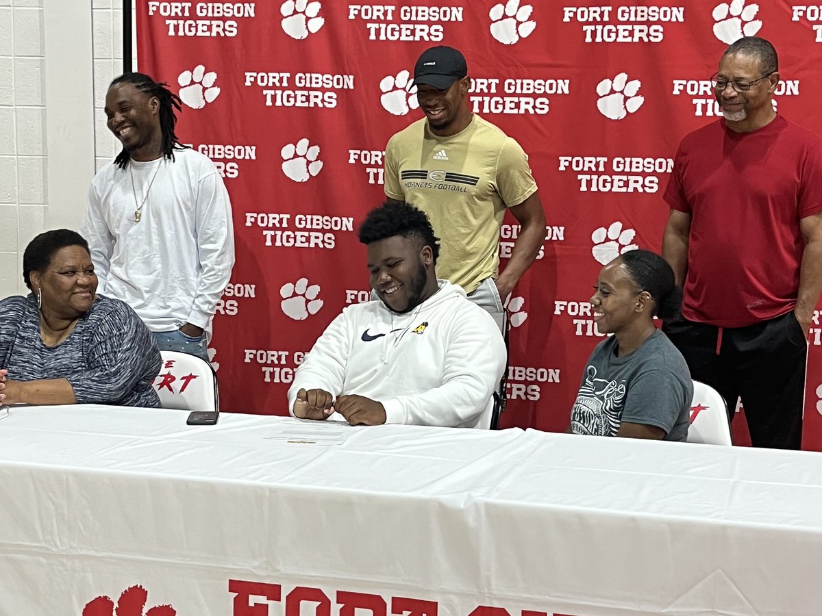 FG_TigerFB's tweet photo. Congratulations @Mdjj_15 on signing to further your academic and football career at @TxWesFootball #MikeMike https://t.co/RsqvvzfuB3