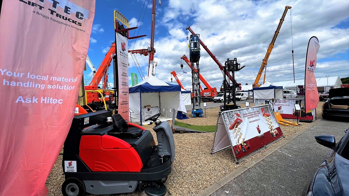 askhitec's tweet image. 𝗙𝗶𝗻𝗱 𝘂𝘀 𝗮𝘁 𝗩𝗲𝗿𝘁𝗶𝗸𝗮𝗹 𝗗𝗮𝘆𝘀 𝗳𝗿𝗼𝗺 𝟭𝟬𝗮𝗺 𝘁𝗼𝗺𝗼𝗿𝗿𝗼𝘄! 🙌

We’ll have some fantastic equipment on display, so come say hello and #AskHitec about how we can help with your materials handling requirements 👋 @Vertikaldays 

#MaterialsHandling #VertikalDays