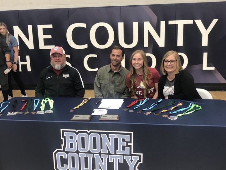 IUKXCTF's tweet photo. It’s official 📝 Congratulations to Hailey Carter from Boone County HS, Kentucky for signing her letter of intent to continue her XC/TF career here at IUK! Welcome home🥳🤗 https://t.co/rDMukaQ0dY