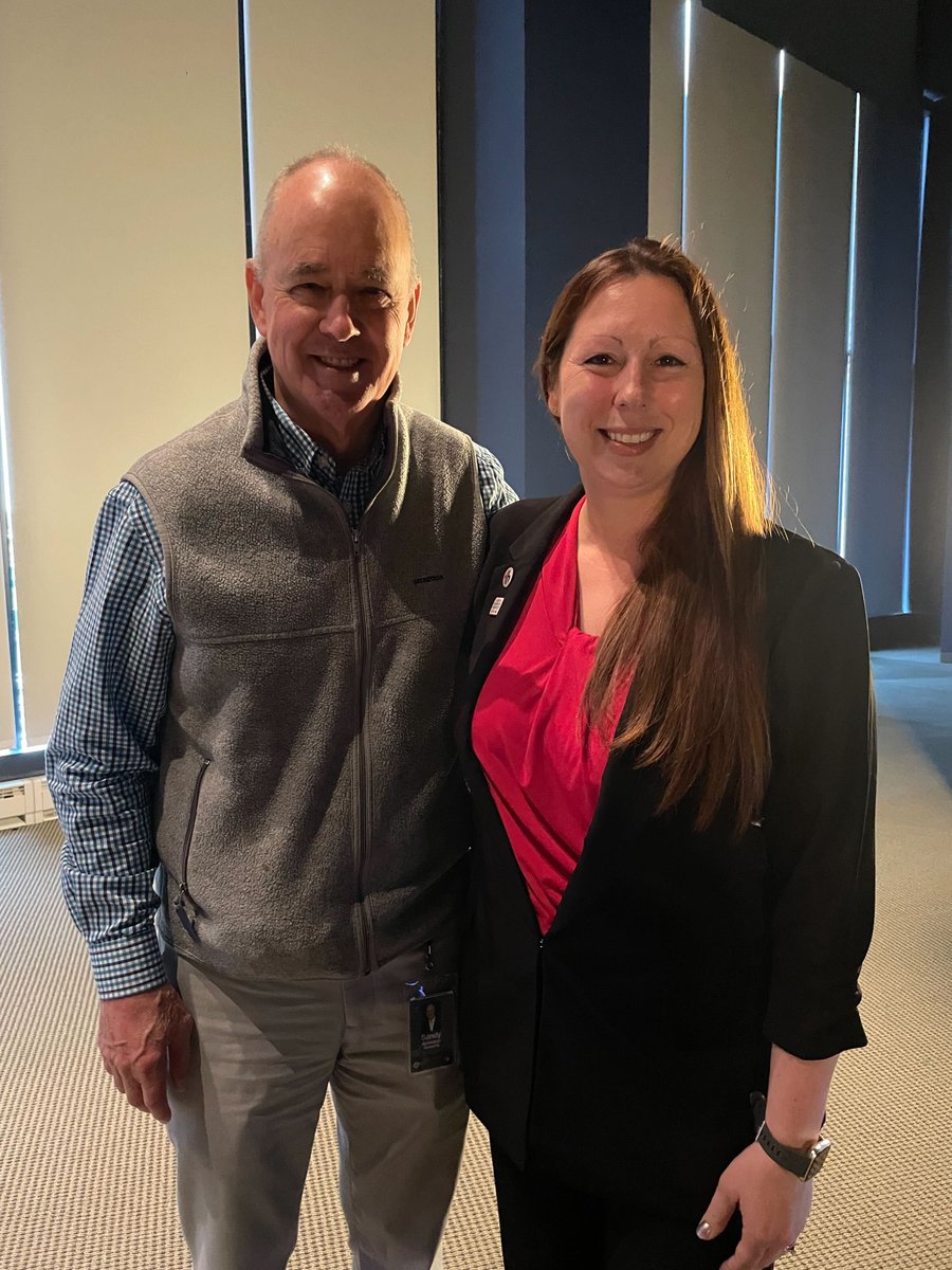 DoleFoundation's tweet photo. Over the weekend, we attended the @Mets #MilitaryTransitionSummit at @CitiField! Thank you to @MetsGM, @nycveterans, &amp; @JamesHendonNYC for including military #caregivers in this informative event for transitioning service members, military families, &amp; #hiddenheroes! https://t.co/L8mCDqT8KP