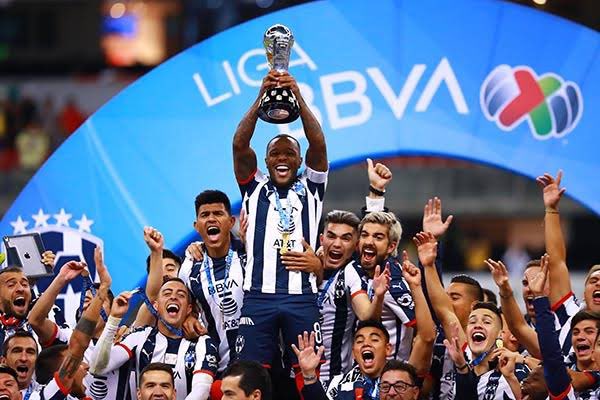 DiegoArmaMedina's tweet photo. En NL, @Rayados es el último campeón de TODO.

¿Qué es lo que han hecho mal para que la percepción sea tan negativa?

Pareciera que son un club que “todo hace mal”, cuando claramente hay cosas que hacen bien.

¿Qué deben hacer para cambiar esa imagen?

-
Presentado por: @CodereMX https://t.co/HM78FJrtCL