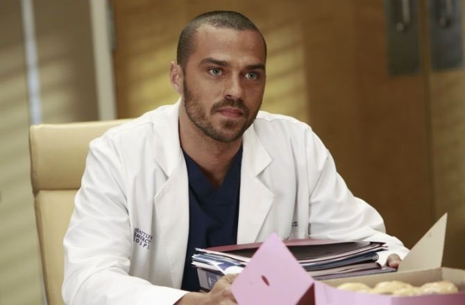vanmonteeiro's tweet photo. A galera descobrindo que o Jesse Williams é um Deus grego só agora, obrigada Grey's Anatomy por me ter feito conhecer ele antes.😂😂😂 https://t.co/jkWBY2XFLH
