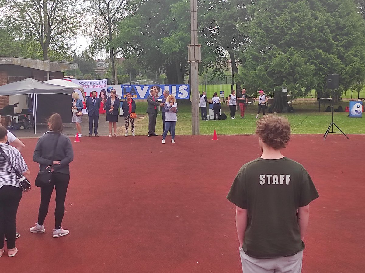 Jennifer Delestre (@jenniferdelest1) on Twitter photo #duStadeVerslEmploi 128 participants pour cette seconde édition du Stade Vers l'Emploi du Cambresis💪 félicitations aux sportifs du jour 👏👏👏 <a href="/SilvertKarine/">Silvert karine</a> <a href="/KW59400/">Karine WIELEBSKI</a> <a href="/JasniakSandrine/">Sandrine MASSON (JASNIAK)</a> #duStadeVerslEmploi 128 participants pour cette seconde édition du Stade Vers l'Emploi du Cambresis💪 félicitations aux sportifs du jour 👏👏👏 <a href="/SilvertKarine/">Silvert karine</a> <a href="/KW59400/">Karine WIELEBSKI</a> <a href="/JasniakSandrine/">Sandrine MASSON (JASNIAK)</a>