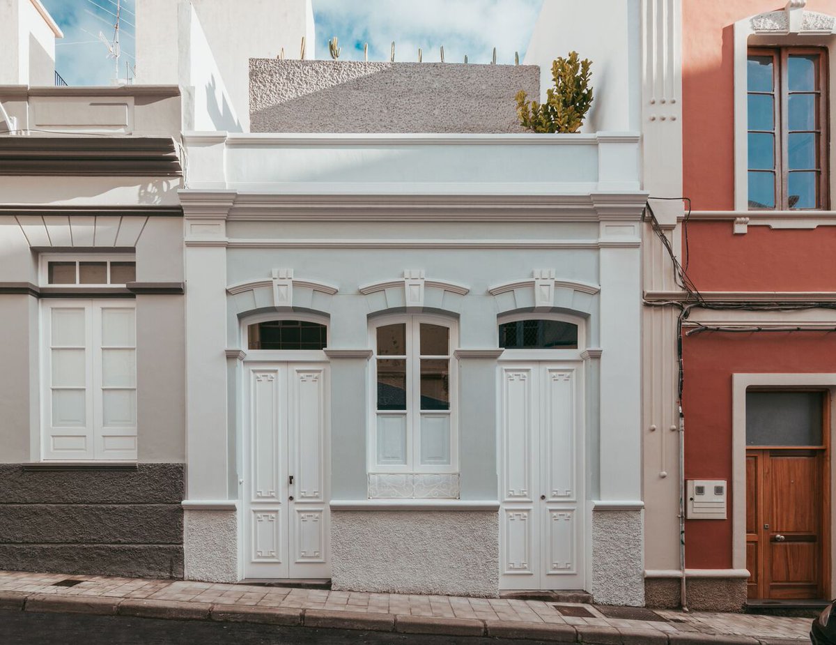 lopedetoledo's tweet photo. La importancia de un buen patio en arquitectura.
[La Toscalera House, Alejandro Beautell] https://t.co/FYrsJvNo3b