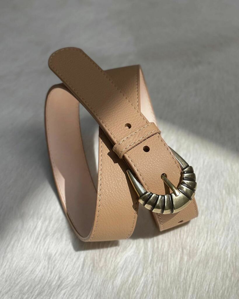 The Charmain Belt adds an elegant touch to your favorite looks ✨ Made just for you in our Toronto workshop.

#BRAVELeather #SS2022