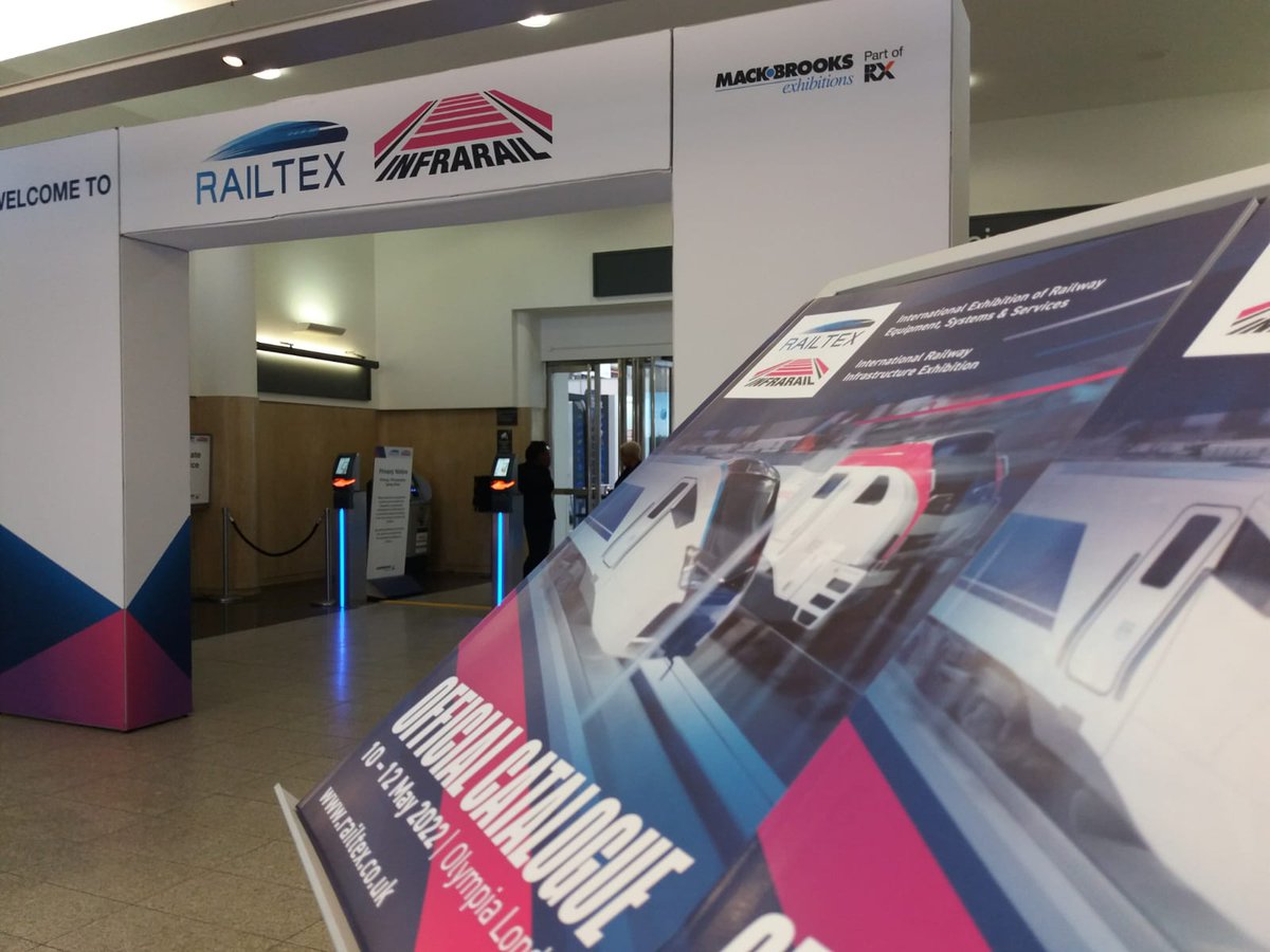 etsingegneria tweet media