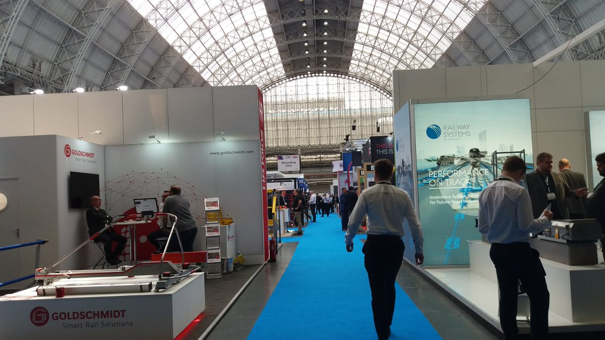 etsingegneria tweet media