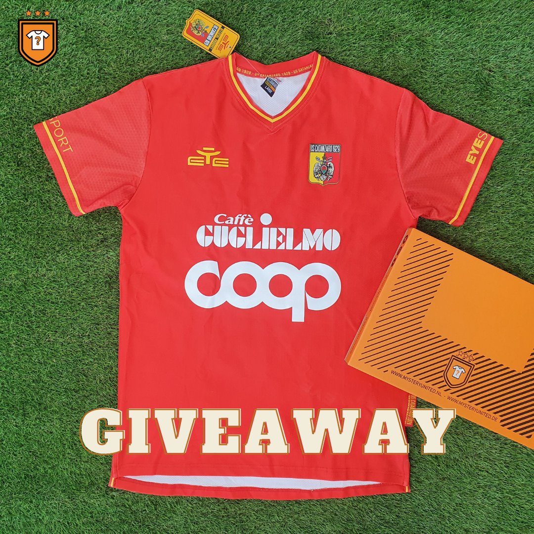 🚨 𝙒𝙄𝙉𝘼𝘾𝙏𝙄𝙀 🚨 Wij gaan dit gave 21/22-thuisshirt van US Catanzaro uit de Italiaanse Serie C weggeven! 😍🇮🇹 Het is een maat L, waarvan het logo aan de bovenzijde iets loslaat. Het shirt is gloednieuw.

Winnen?
✅ Volg @MysteryUnitedNL
🔃 Retweet

Op 13-5 winnaar bekend!🔥