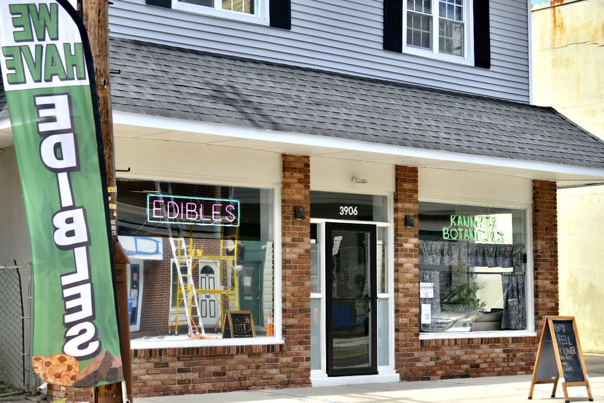 DoWildwoodNJ's tweet photo. So many new business debuting in Downtown Wildwood for Summer '22!
Kannavis Botanicals' Mission is to help as many people and pets as possible. 

#DOOWW #downtownwildwood #wildwoodnj #wwnj #kannavisbotanticals #wildwoodnj #wildwoods #wwnj #jerseyshore https://t.co/s2izCqUDBY