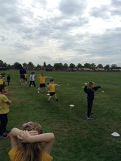 Y1OLOL's tweet photo. Yesterday's javelin practice in Year 1! https://t.co/K9gEkdC0Zd