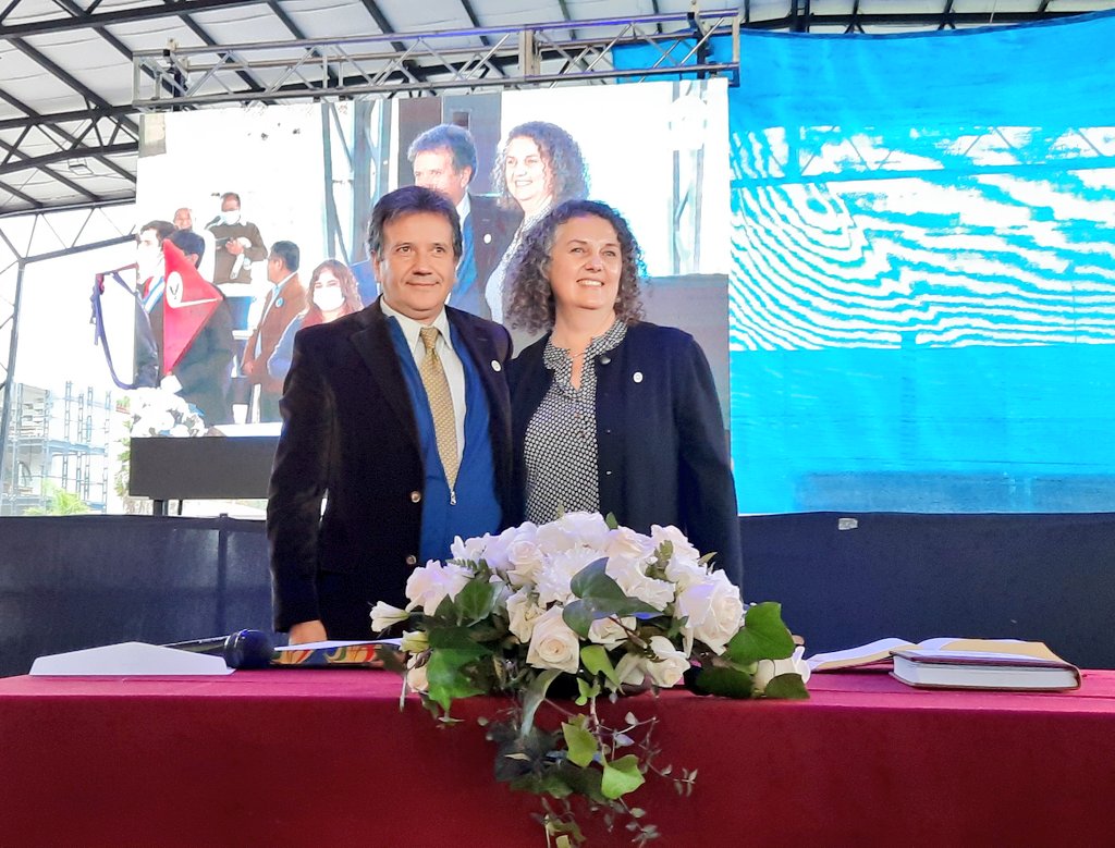 D_Conocimiento's tweet photo. Asumió en la UNJU como rector @bonillounju. Lo acompaña como vice Liliana Bergesio. 
.
Dijo que continuará la línea de trabajo de @rodolfotecchi y remarcó que «hay que seguir estando en todas las realidades de la provincia».
.
Lee👉https://t.co/1F7pl2VloQ https://t.co/epXHLaYVKO
