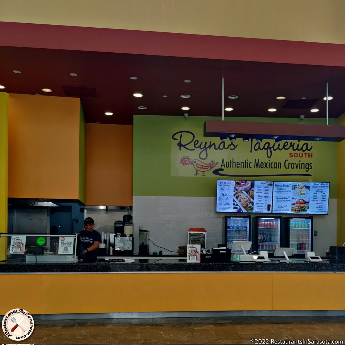 SRQRestaurants's tweet photo. Reyna's Taqueria is now open with a second location at Sarasota Square Mall. The only restaurant in the food court.
#emptymall #delivery #takeout #sarasota #tacos #bowls https://t.co/ueTRJqDpyq