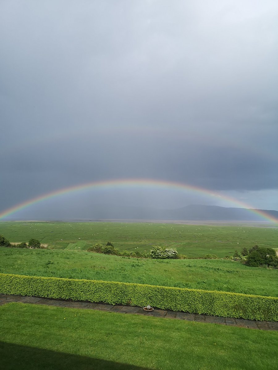 PoshPedlar's tweet photo. The way I see it, if you want the rainbow, you gotta put up with the rain.
@DollyParton 🌈
#Wigtown
#DumfriesAndGalloway
#DevorgillaDays https://t.co/kzba2H7cCc